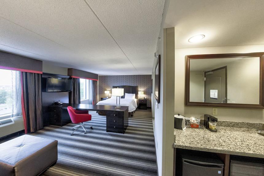 Hampton Inn Neptune/Wall